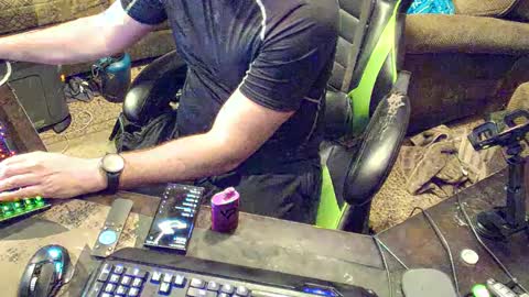 Snapshot of dotyoureyezez chatting on December 6, 7:32 am DotYourEyezez  online show from December 6, 7:32 am