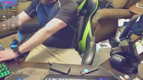 Snapshot of dotyoureyezez chatting on February 1, 10:15 am DotYourEyezez  online show from February 1, 10:15 am