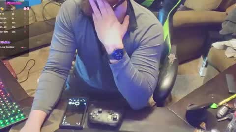 Snapshot of dotyoureyezez chatting on March 4, 8:02 am DotYourEyezez  online show from March 4, 8:02 am