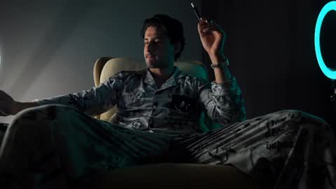 Keen online show from February 5, 6:48 pm