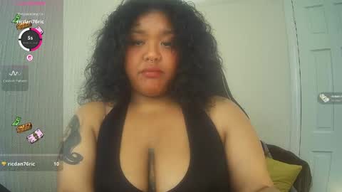 DeeDee online show from May 6, 11:59 am