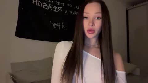 Snapshot of doublesees chatting on October 14, 2:51 pm MOLLYYYY dont forget to give me a thumb up online show from October 14, 2:51 pm