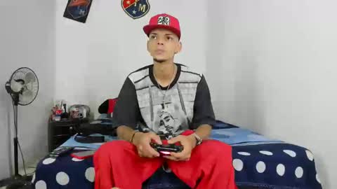 Snapshot of douglas_gallegos chatting on January 9, 9:37 pm douglas_gallegos online show from January 9, 9:37 pm