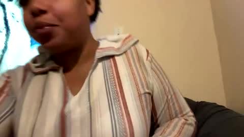 Snapshot of dove_love22 chatting on November 3, 4:30 pm dove_love22 online show from November 3, 4:30 pm