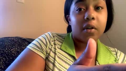 Snapshot of dove_love22 chatting on November 10, 8:41 pm dove_love22 online show from November 10, 8:41 pm