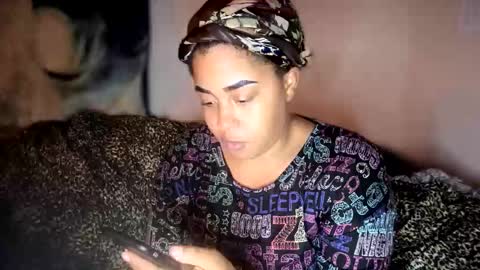 Snapshot of dove_love22 chatting on November 23, 2:33 am dove_love22 online show from November 23, 2:33 am