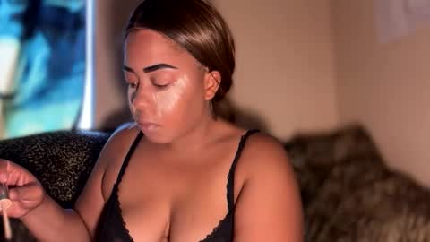 Snapshot of dove_love22 chatting on December 1, 6:57 pm dove_love22 online show from December 1, 6:57 pm