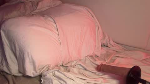 Snapshot of downsouthsillygirl chatting on May 12, 1:36 am Coral online show from May 12, 1:36 am