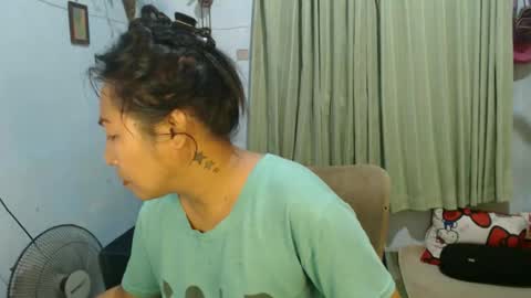 Snapshot of doyouwantme143 chatting on October 2, 9:49 am doyouwantme143 online show from October 2, 9:49 am