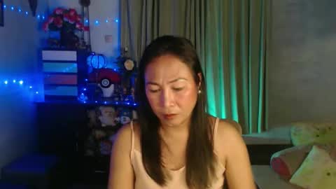 Snapshot of doyouwantme143 chatting on May 9, 1:05 pm doyouwantme143 online show from May 9, 1:05 pm