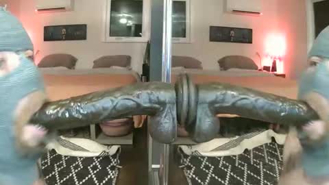 dpthroatorallybi online show from February 20, 6:37 am