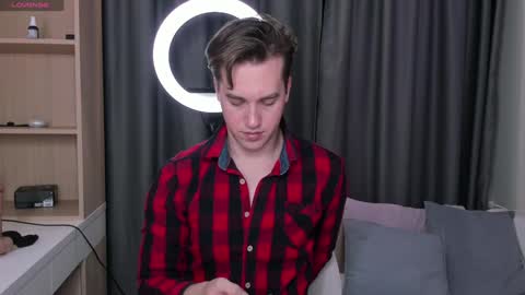 Snapshot of dr_your_dream chatting on January 19, 8:51 pm Mervin online show from January 19, 8:51 pm