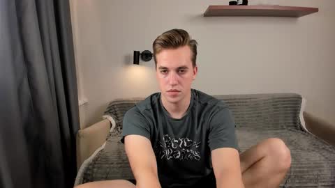 Snapshot of dr_your_dream chatting on October 8, 8:39 pm Mervin online show from October 8, 8:39 pm