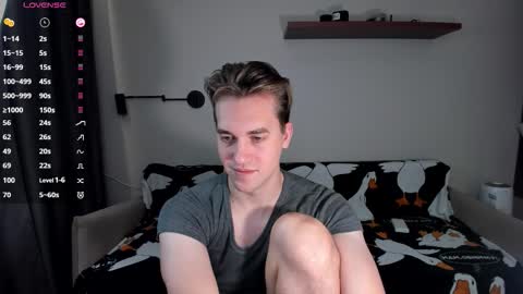 Snapshot of dr_your_dream chatting on November 1, 9:50 pm Mervin online show from November 1, 9:50 pm