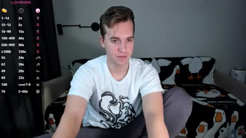 Snapshot of dr_your_dream chatting on November 3, 9:16 pm Mervin online show from November 3, 9:16 pm