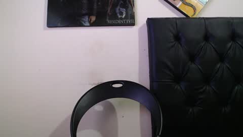 Snapshot of draco_boy2000 chatting on February 26, 12:38 am draco_boy2000 online show from February 26, 12:38 am