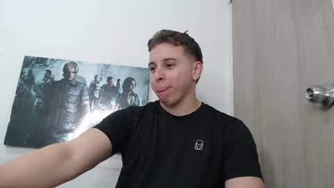 draco_boy2000 online show from July 23, 12:35 am