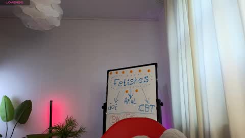 Lisbeth Salander online show from December 16, 6:18 am