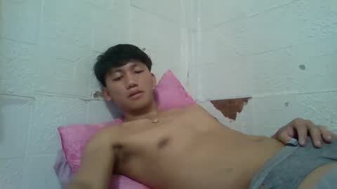 Snapshot of drain_me29 chatting on November 27, 2:57 am drain_me29 online show from November 27, 2:57 am