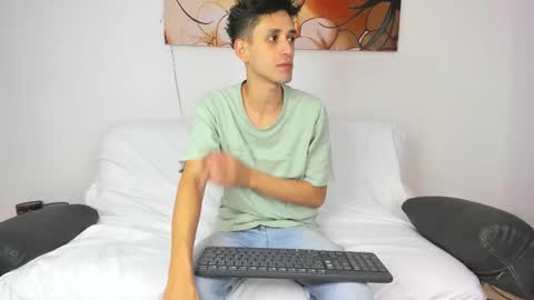 Drake and Zara online show from December 18, 12:11 pm