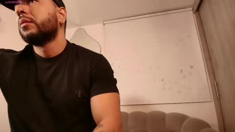 Snapshot of drake_jackson11 chatting on May 13, 10:12 am drake jackson11 online show from May 13, 10:12 am