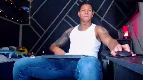 Snapshot of drake_jhonson08 chatting on November 3, 2:24 am Drake online show from November 3, 2:24 am