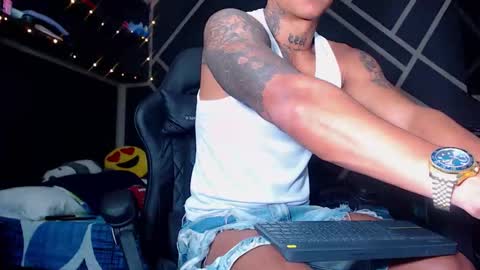 Snapshot of drake_jhonson08 chatting on November 7, 1:49 am Drake online show from November 7, 1:49 am