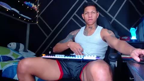 Snapshot of drake_jhonson08 chatting on November 22, 4:11 am Drake online show from November 22, 4:11 am