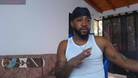 Snapshot of drake_nassir4 chatting on April 6, 3:46 pm ---Drake--- online show from April 6, 3:46 pm