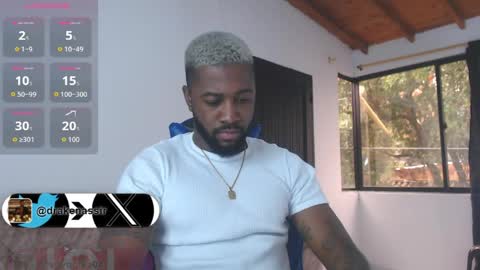 Snapshot of drake_nassir4 chatting on April 7, 1:55 pm ---Drake--- online show from April 7, 1:55 pm