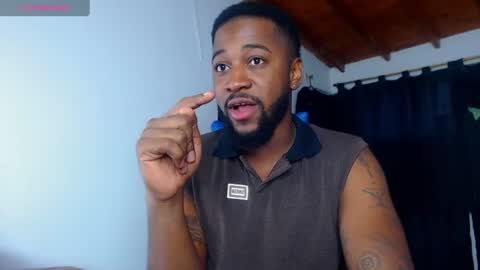 Snapshot of drake_nassir4 chatting on June 20, 5:43 am ---Drake--- online show from June 20, 5:43 am