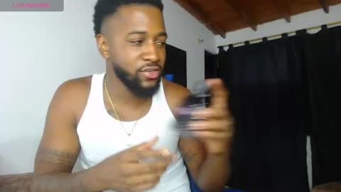 Snapshot of drake_nassir4 chatting on July 9, 6:17 am ---Drake--- online show from July 9, 6:17 am