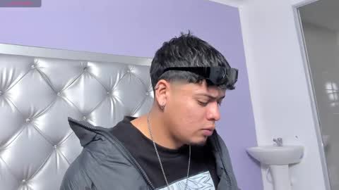 drakeeee online show from October 20, 12:05 pm