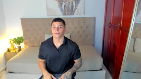 Snapshot of drakesmith01 chatting on October 5, 10:40 pm Drake Smith online show from October 5, 10:40 pm