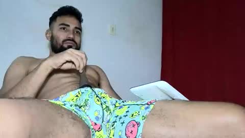 Snapshot of drakesonxx chatting on November 25, 9:31 am Andrs Independent Model online show from November 25, 9:31 am