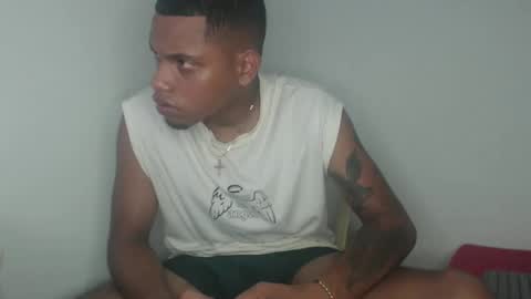 Snapshot of drako_monstercock chatting on January 9, 7:10 am drako_monstercock online show from January 9, 7:10 am