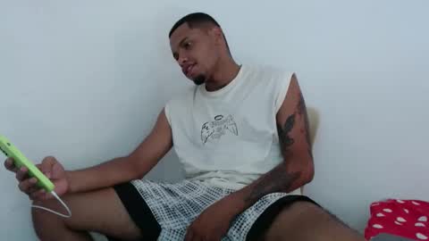 Snapshot of drako_monstercock chatting on January 21, 5:30 pm drako_monstercock online show from January 21, 5:30 pm