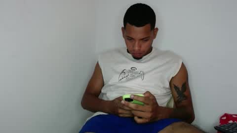 Snapshot of drako_monstercock chatting on January 21, 8:32 pm drako_monstercock online show from January 21, 8:32 pm