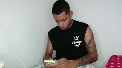 Snapshot of drako_monstercock chatting on January 23, 8:35 pm drako_monstercock online show from January 23, 8:35 pm