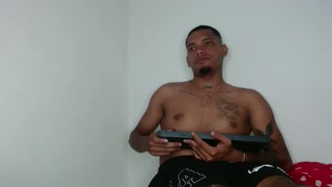 Snapshot of drako_monstercock chatting on January 27, 9:55 am drako_monstercock online show from January 27, 9:55 am