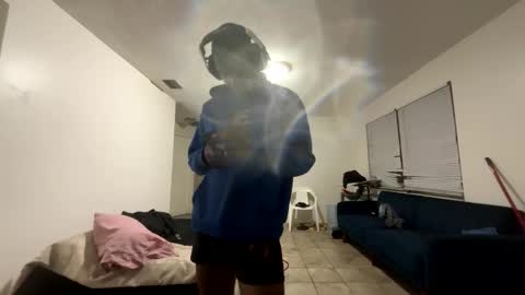 Snapshot of drakoblush chatting on May 25, 7:36 am Dru online show from May 25, 7:36 am