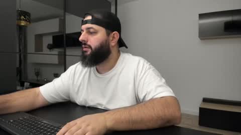 DravenPeak online show from December 14, 4:56 pm