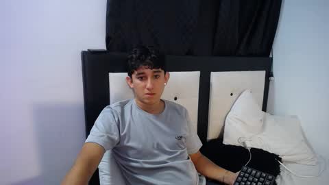 -- nicolle and jhon -- online show from February 17, 4:53 am