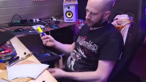 Snapshot of drawingcock chatting on February 24, 11:32 am drawingcock online show from February 24, 11:32 am