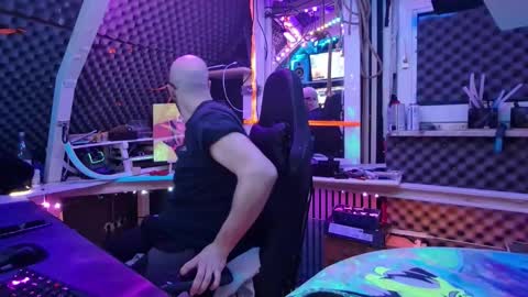 Snapshot of drawingcock chatting on December 17, 2:56 pm drawingcock online show from December 17, 2:56 pm