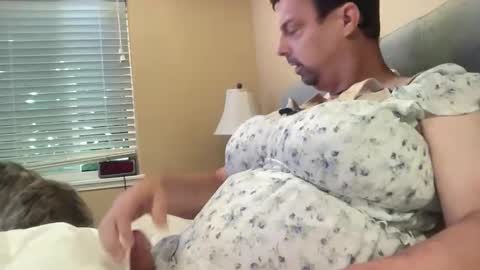 Snapshot of drboobology chatting on November 10, 6:51 pm Dr of Boobs and Bras online show from November 10, 6:51 pm