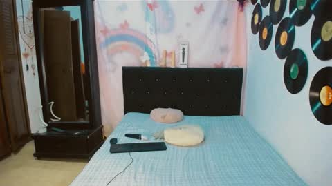 Snapshot of dream__girls69944 chatting on February 11, 10:31 am sharon online show from February 11, 10:31 am