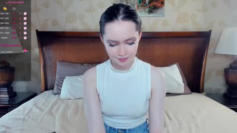 Snapshot of dream_melody chatting on September 12, 8:53 pm Hi Im Monika Welcome to my room online show from September 12, 8:53 pm
