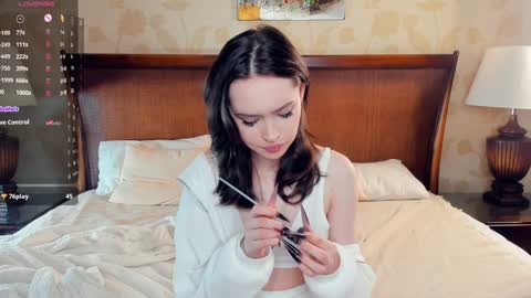 Snapshot of dream_melody chatting on October 13, 7:47 pm Hi Im Monika Welcome to my room online show from October 13, 7:47 pm