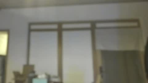 Snapshot of dreambob chatting on December 17, 6:03 pm Dreambob online show from December 17, 6:03 pm